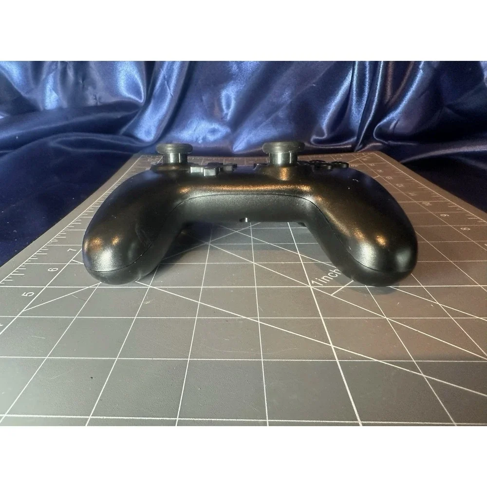 Nintendo Switch Wireless Pro Controller Black 1511370–01 (no Charger) Tested - Picture 8 of 8